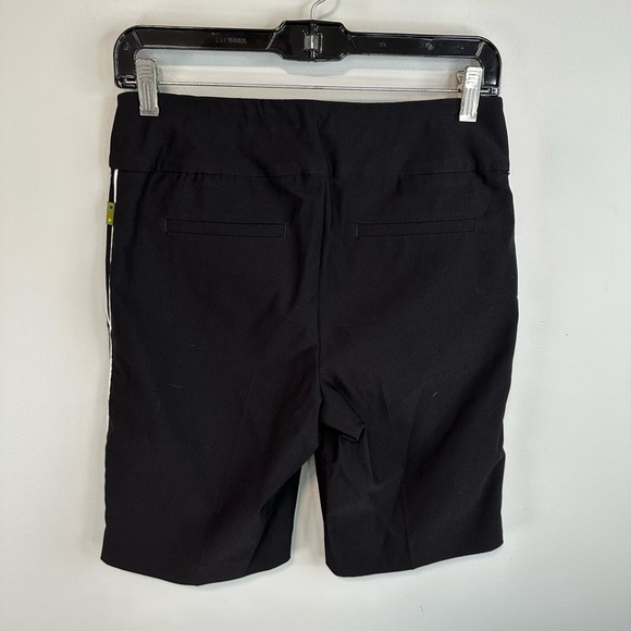 Swing Control Pull on Golf Shorts Womens Size 4 Black High Rise - Picture 2 of 10